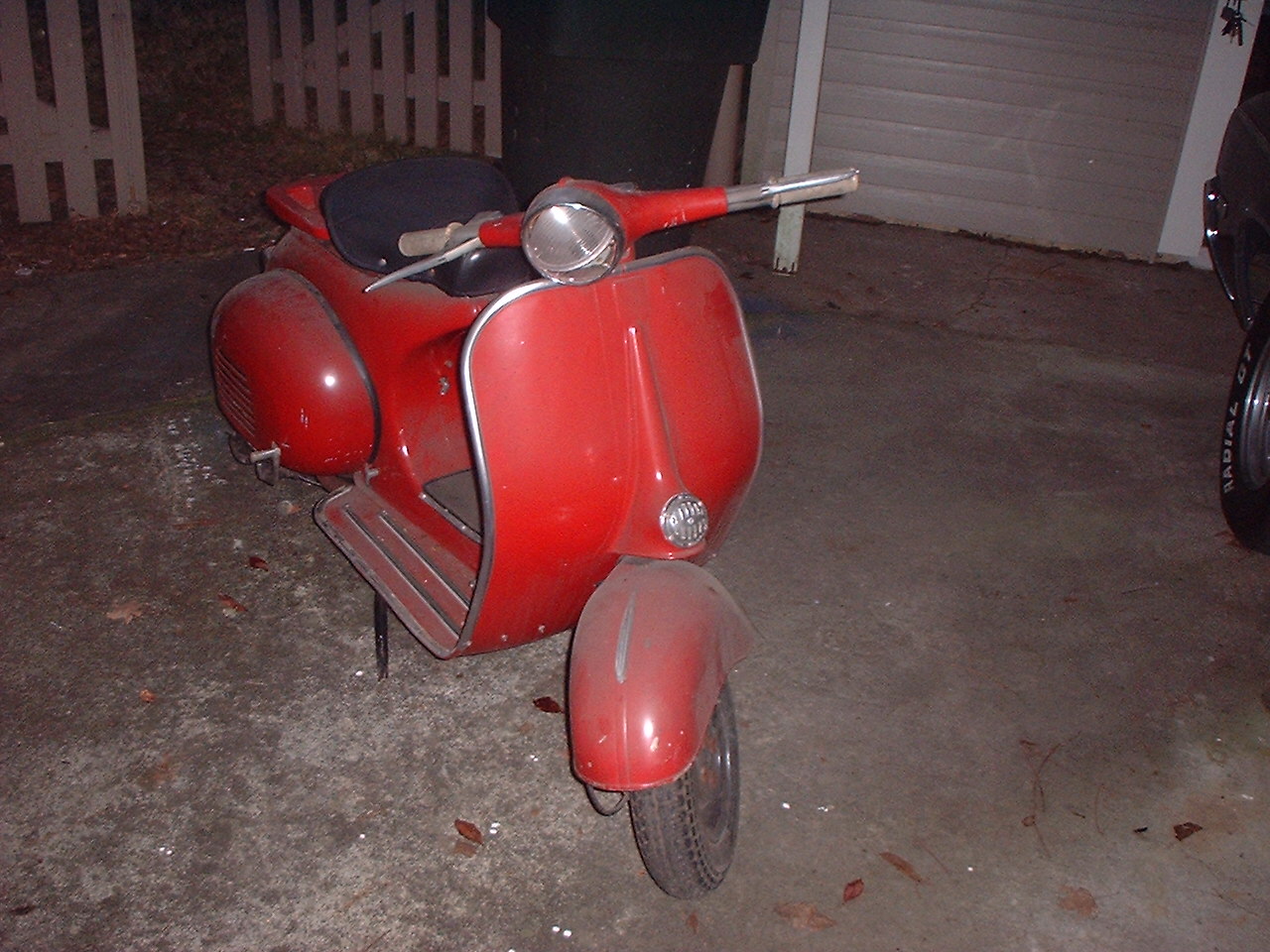 vespafront.JPG (299982 bytes)